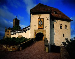 Radfahren_in_Thüringen_Werra_Eisenach Wartburg Zugbrücke.jpg